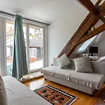 Dachwohnung Am Schlosspark * Wiesbaden