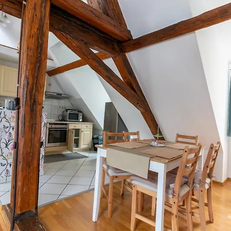 Dachwohnung Am Schlosspark Appartement *