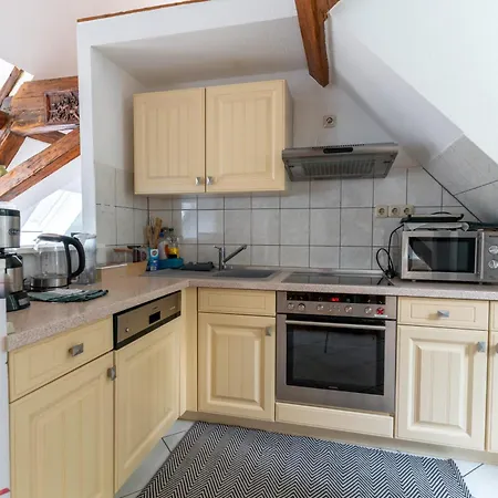 Appartement Dachwohnung Am Schlosspark Wiesbaden