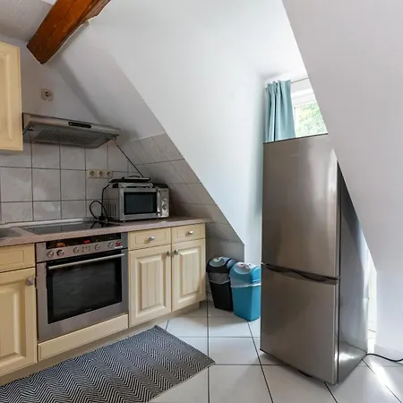 Apartman Dachwohnung Am Schlosspark Wiesbaden