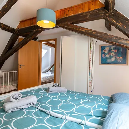 Dachwohnung Am Schlosspark Wiesbaden