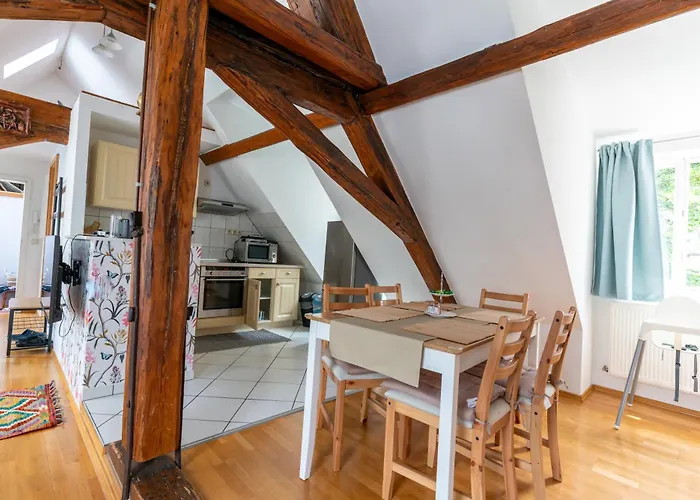 Dachwohnung Am Schlosspark Daire *