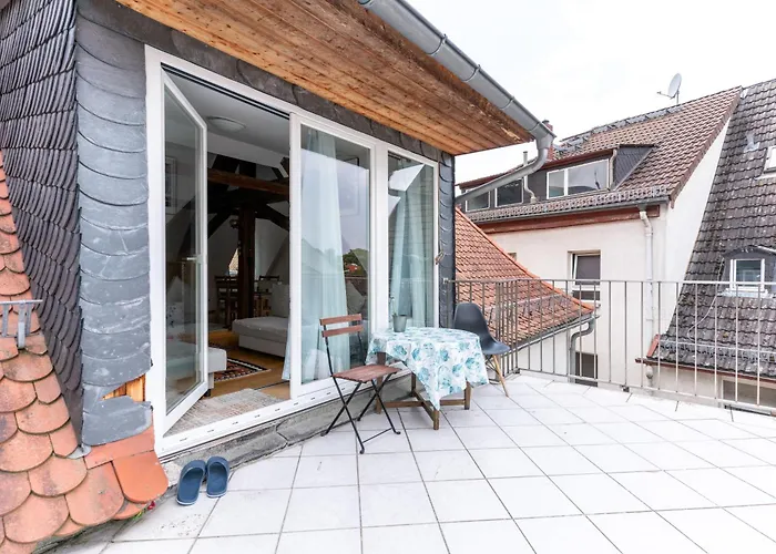 Dachwohnung Am Schlosspark * Wiesbaden